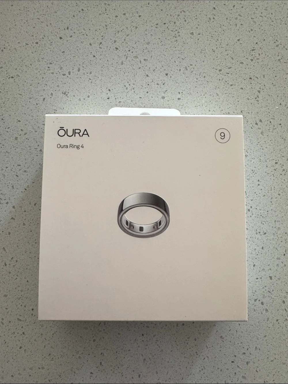 Oura Ring 4 - Silver sz 9